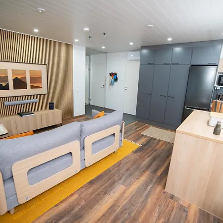 City Luppo - Spacious, Smart, Warm, Sauna, Wi-fi Apartment *